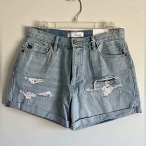 ✨NWT✨KanCan. High Rise Mom Distressed Light Wash Shorts. Size large.